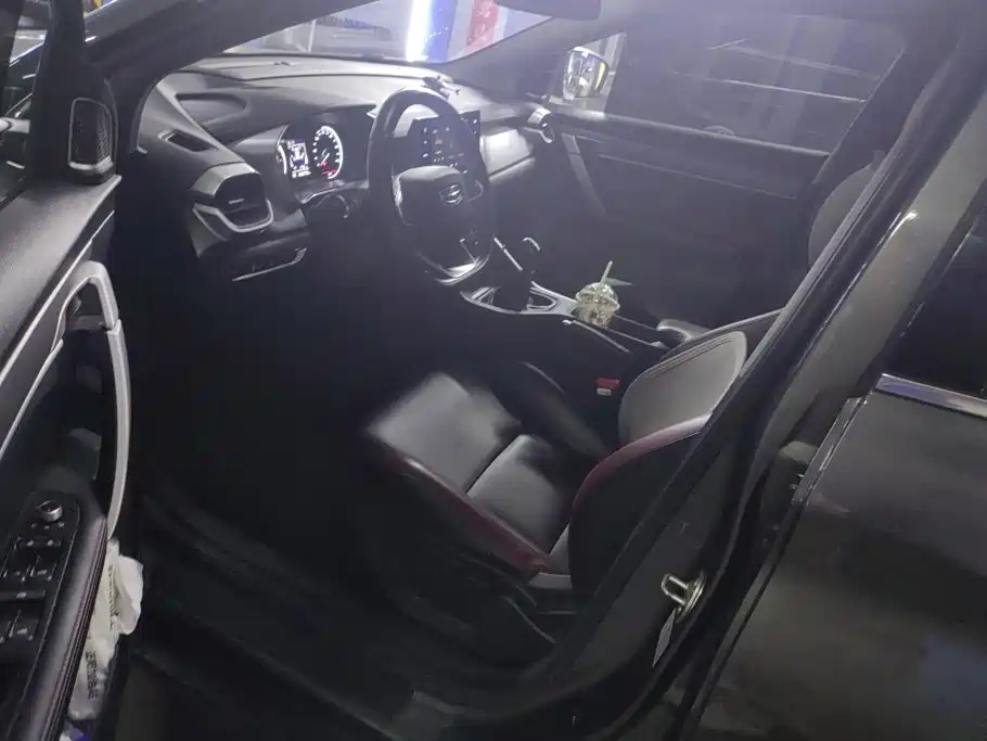 Фото 9 - Geely Coolray