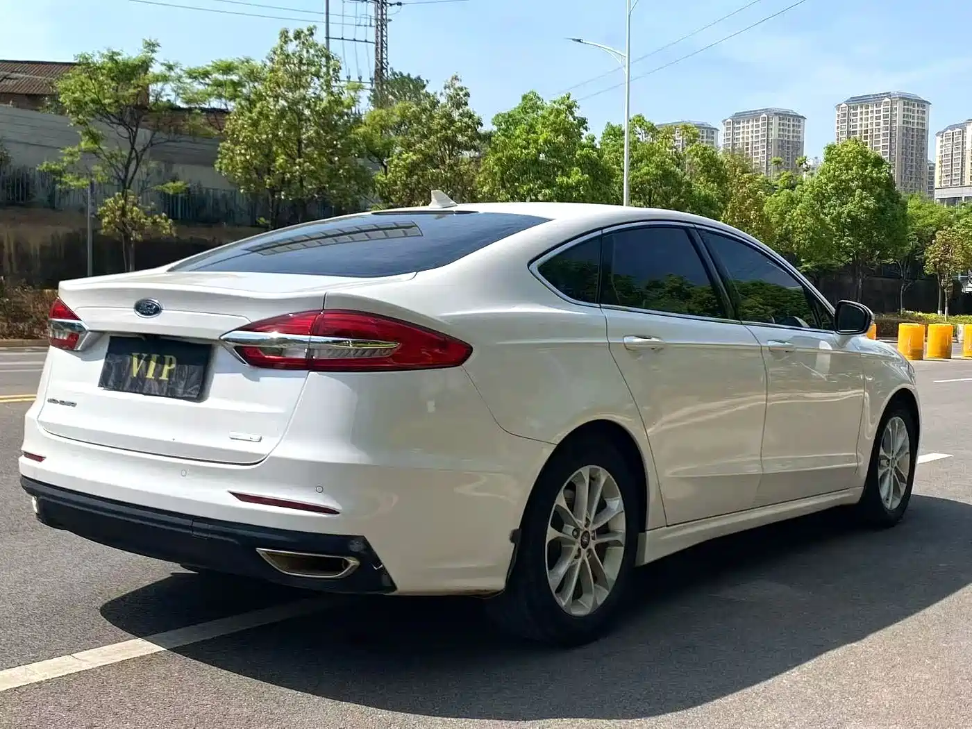 FORD MONDEO