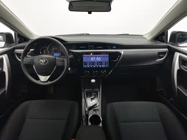 Toyota Corolla 2014 1.6L CVT GL — фото 5