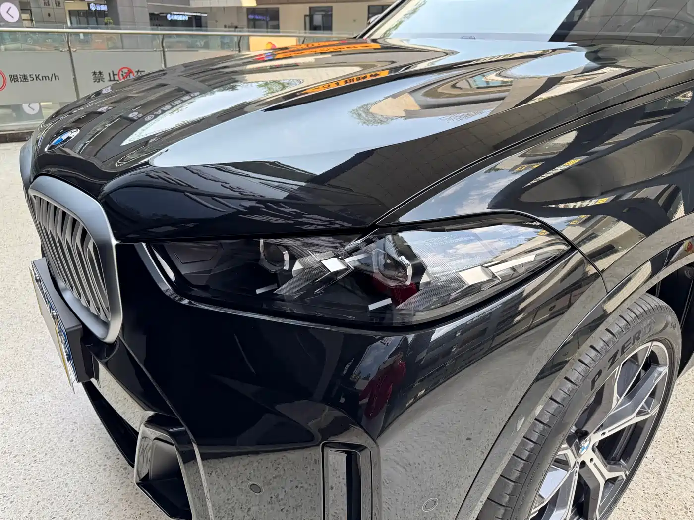 BMW X5 2023 xDrive 30Li Premium M Sport Black Night Package фото 26