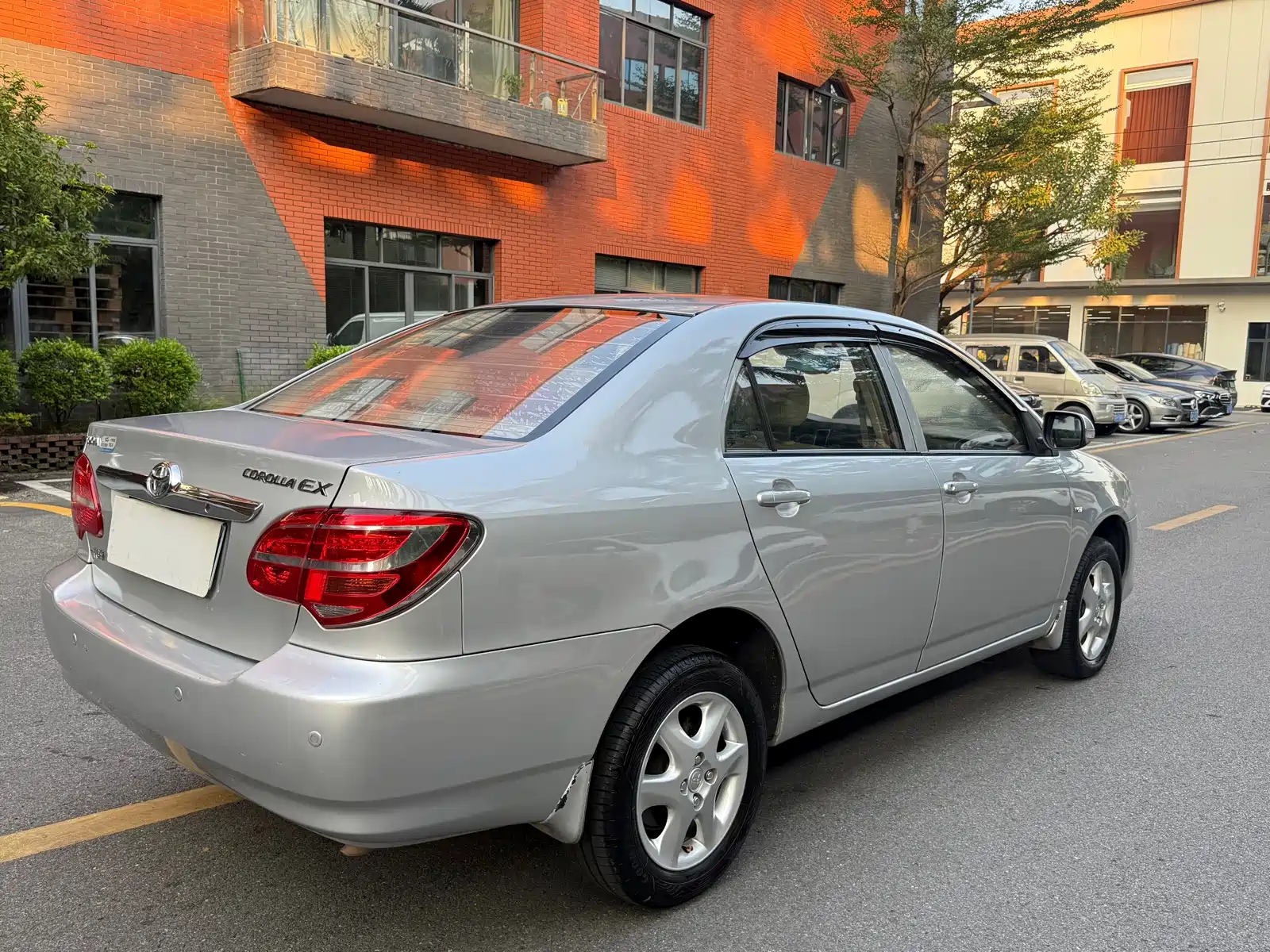 Photo 16 - Toyota Corolla