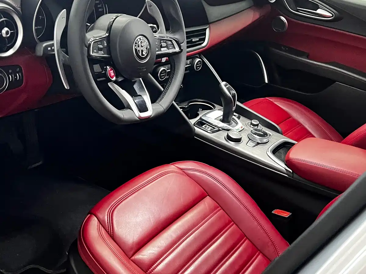 Alfa Romeo Giulia 2020 2020 2.0T 280HP VIRTU Limited Edition