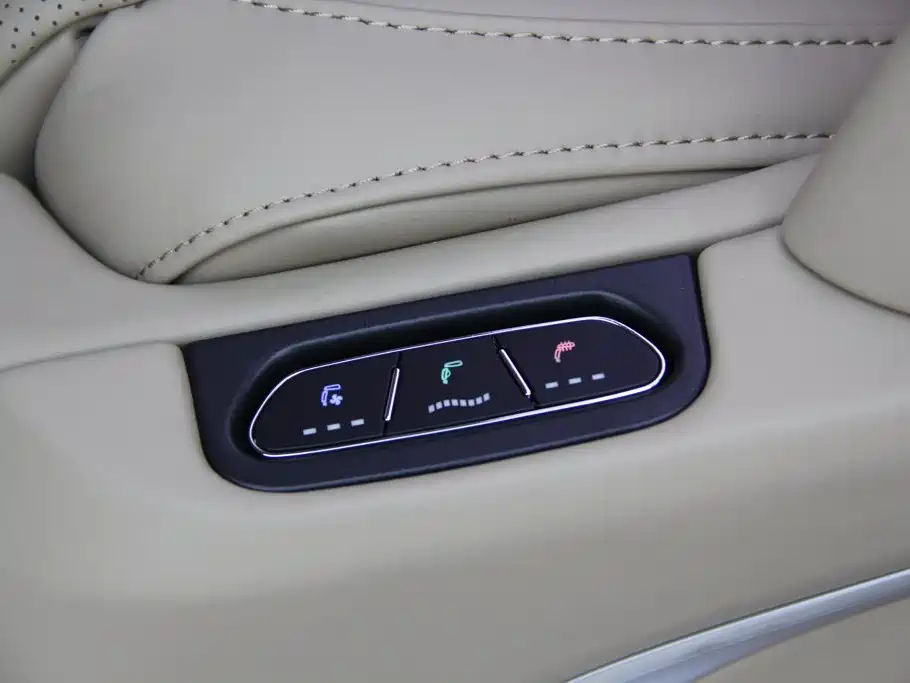 Фото 27 - Buick GL8