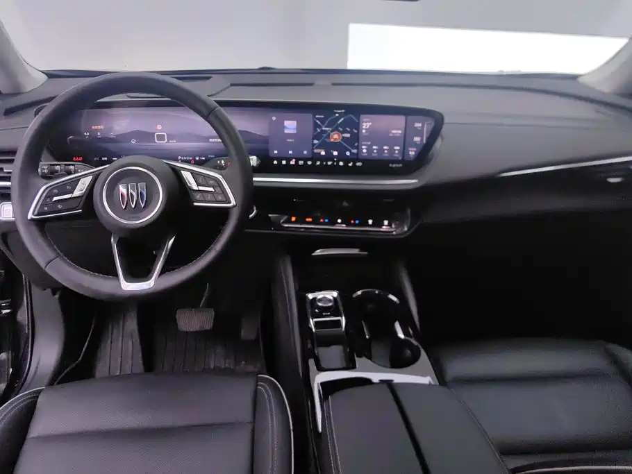 Фото 12 - Buick Envision Plus