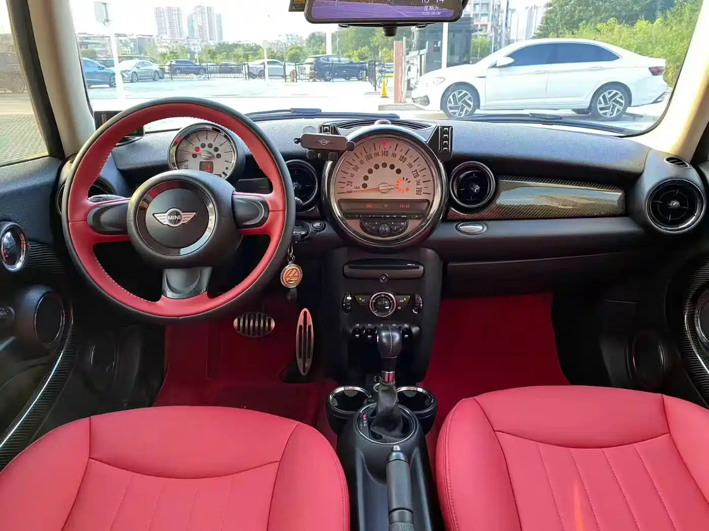 MINI CLUBMAN 2013 2011 1.6L ONE
