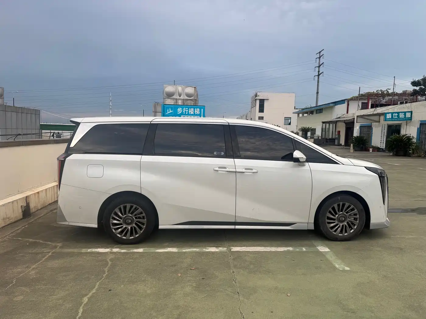 Photo 5 - GAC Trumpchi Trumpchi M8