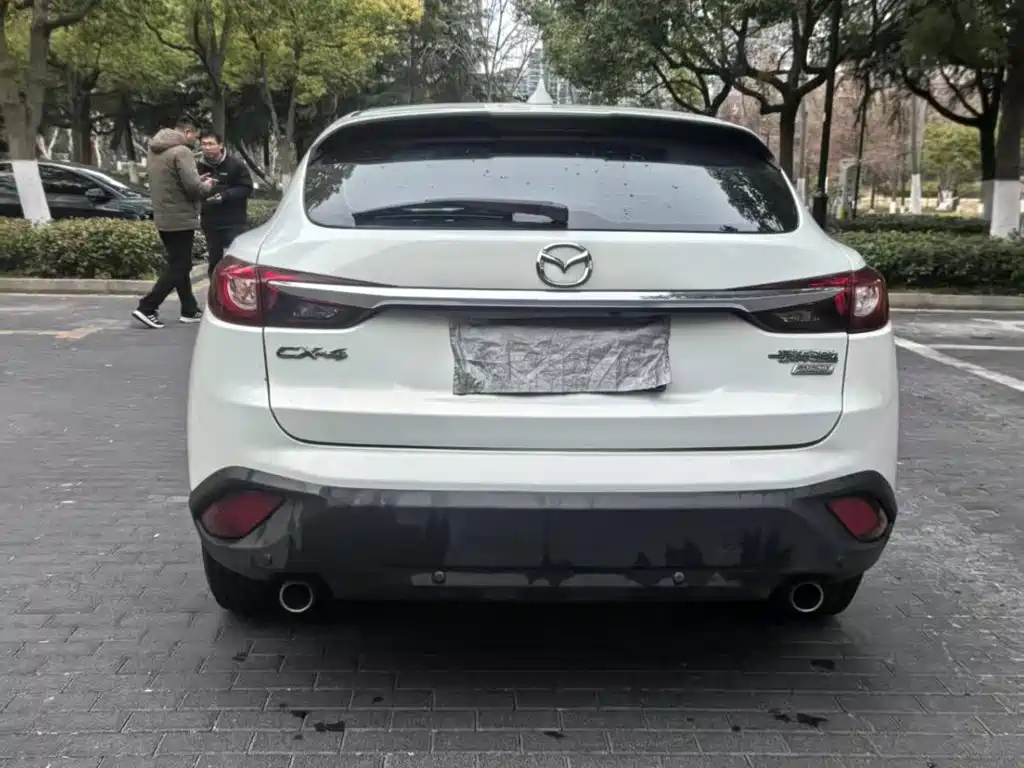 Фото 9 - Mazda CX-4