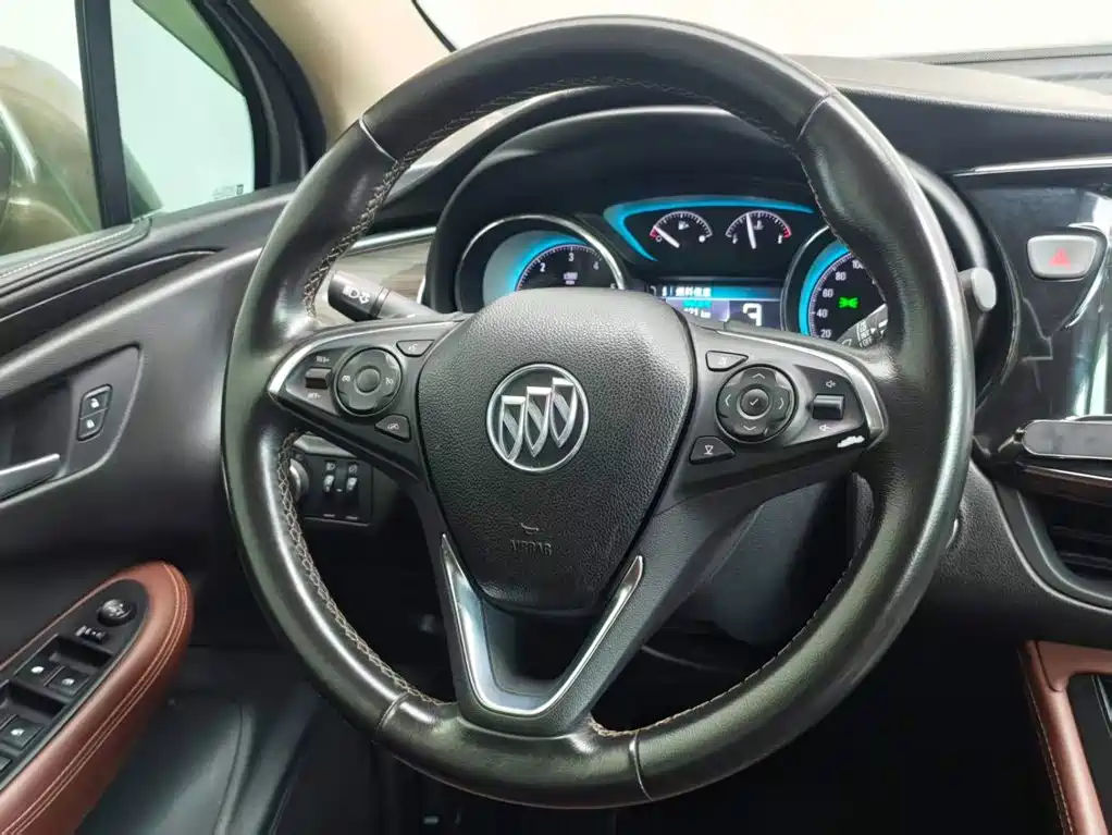 Фото 14 - Buick Envision Plus