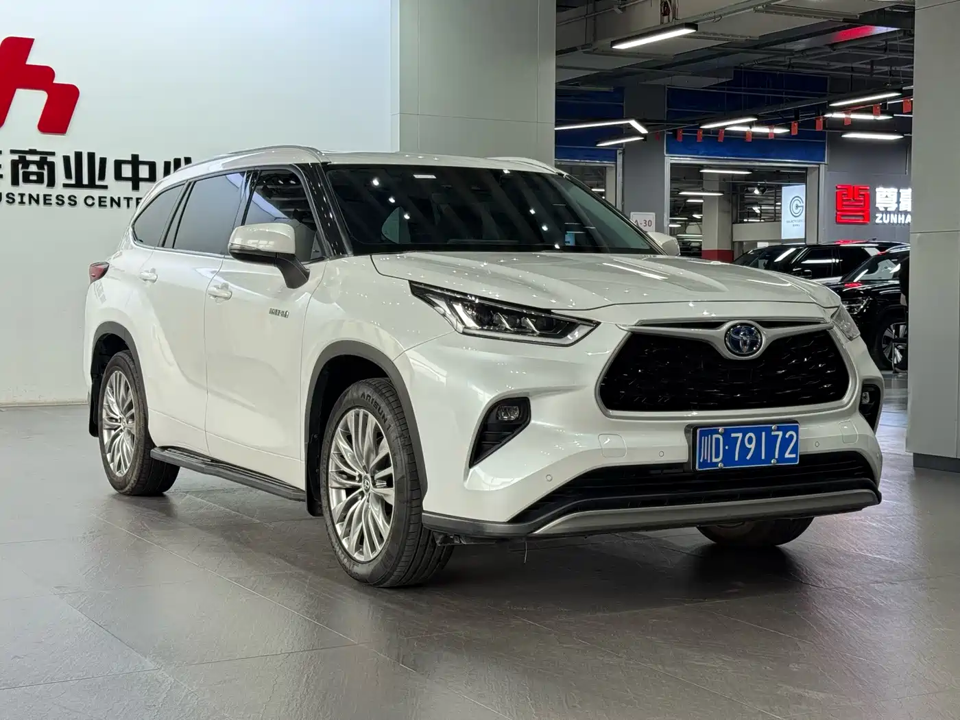 Фото 3 - Toyota Highlander