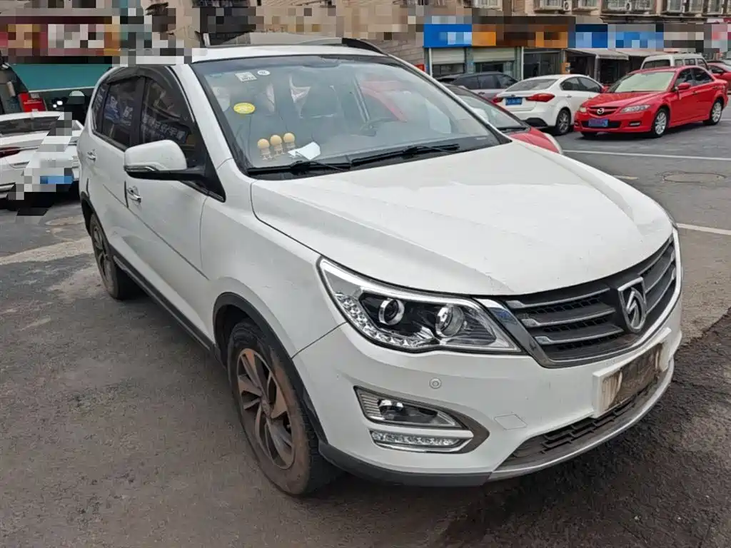 Baojun 560 2017 2016 1.8L Manual Luxury