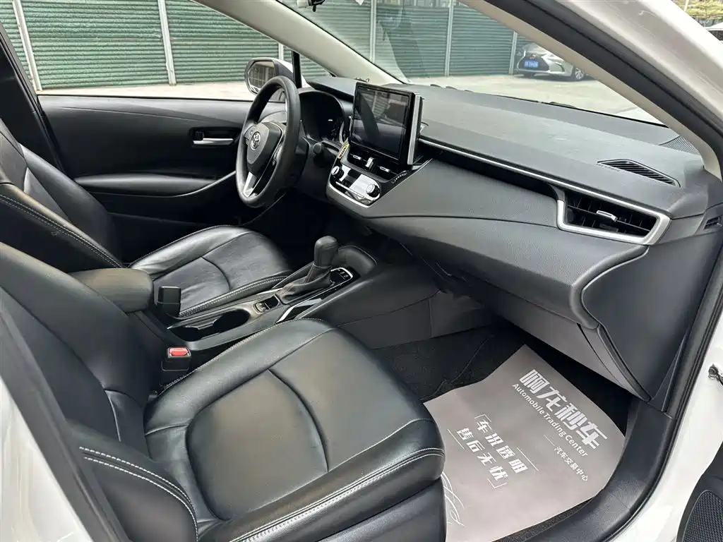 Toyota Corolla 2021 1.2T S-CVT Elite PLUS Edition фото 13