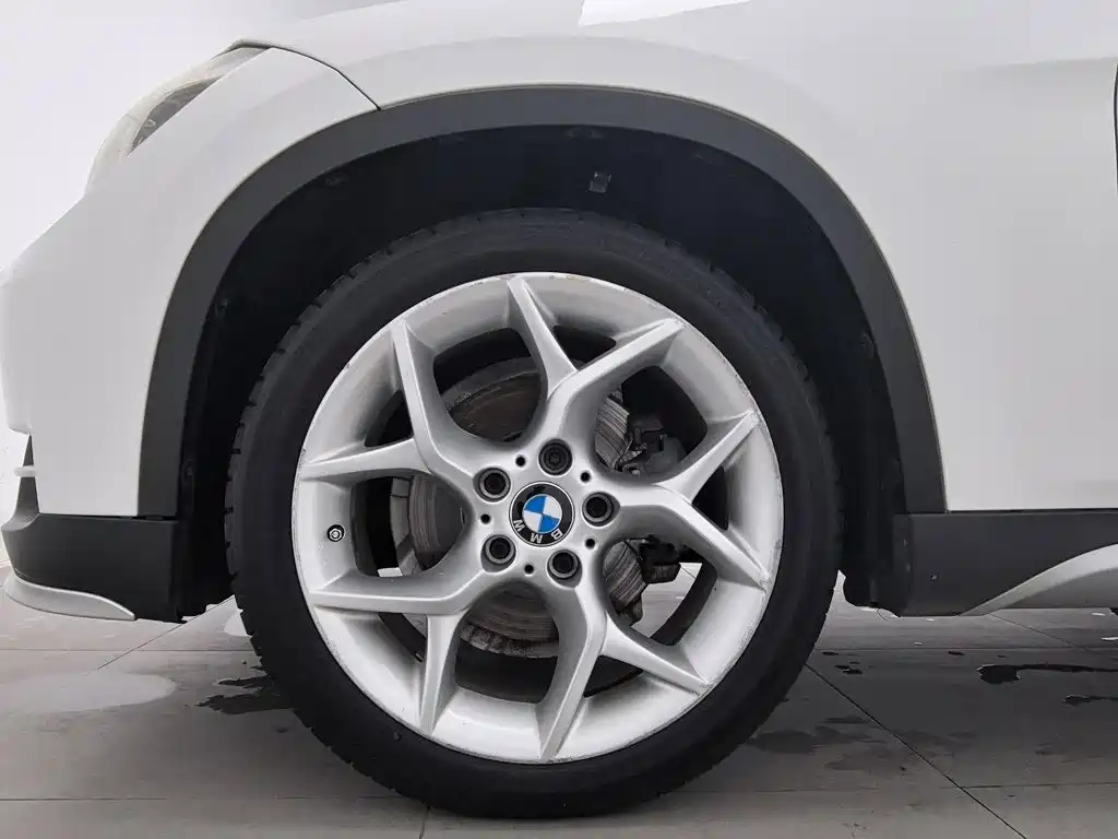 Фото 17 - BMW X1