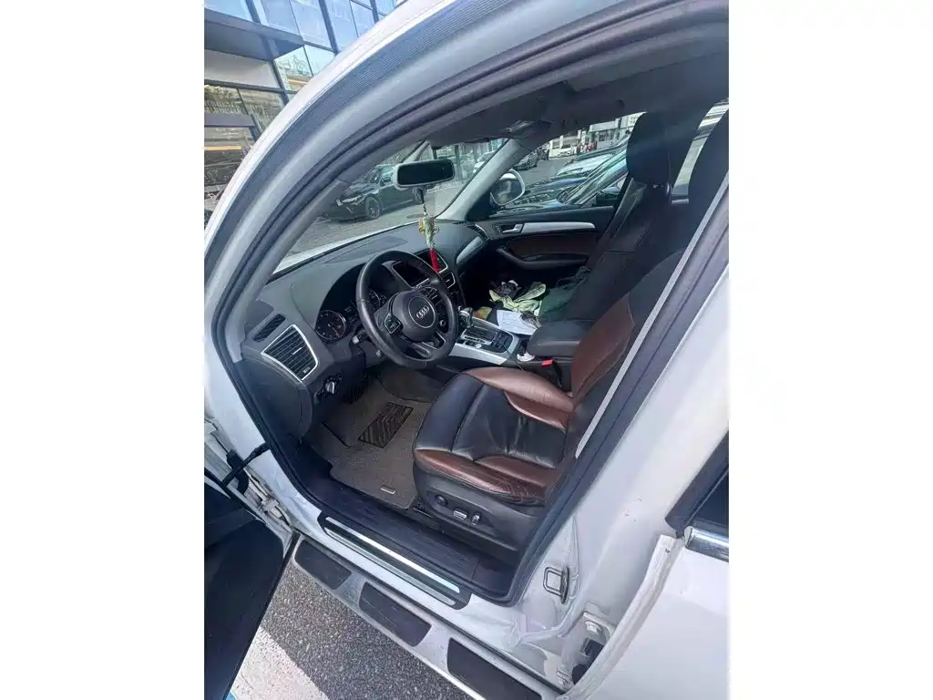 Audi Q5 2018 2017 Plus 40 TFSI Technology