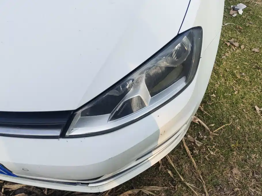 Фото 5 - Volkswagen Golf