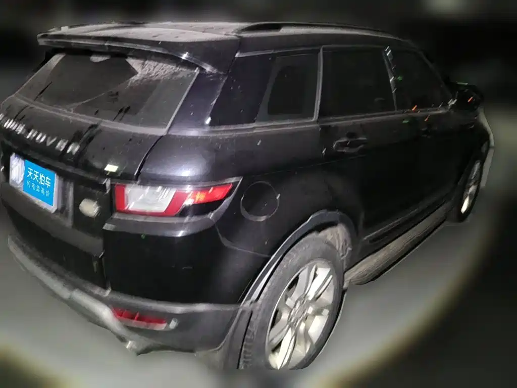 صورة 2 - Land Rover Range Rover Evoque