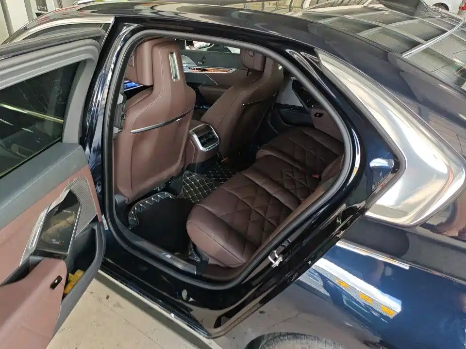 BMW 7 Series 2026 2023 Model 735Li M Sport Package
