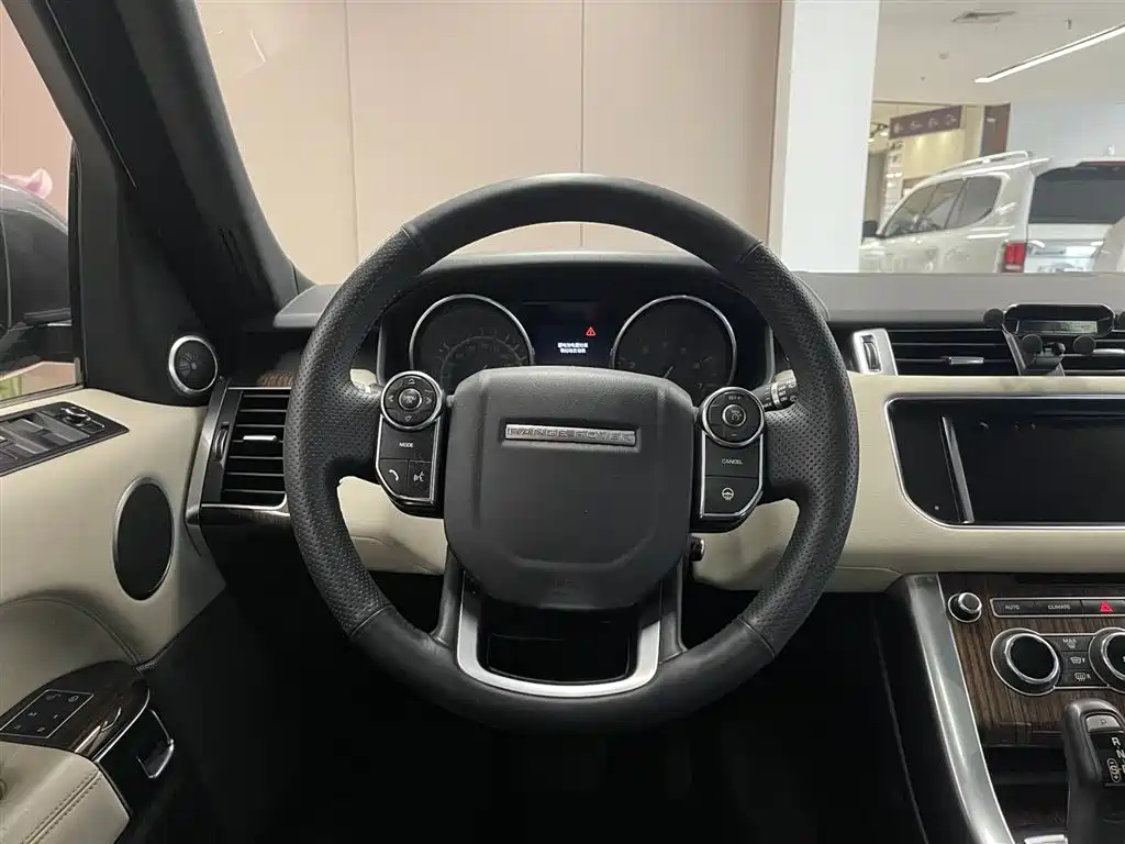 Land Rover Range Rover Sport 2014 3.0 SC V6 HSE фото 17