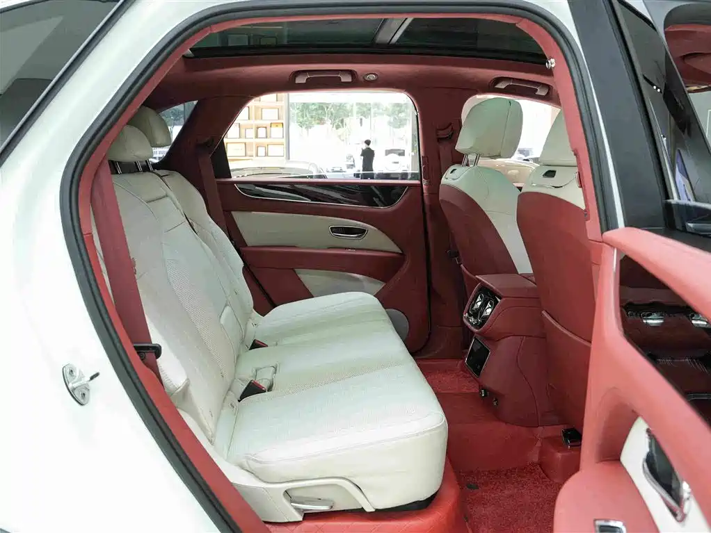 Bentley Bentayga Hybrid 2024 2023 3.0T PHEV