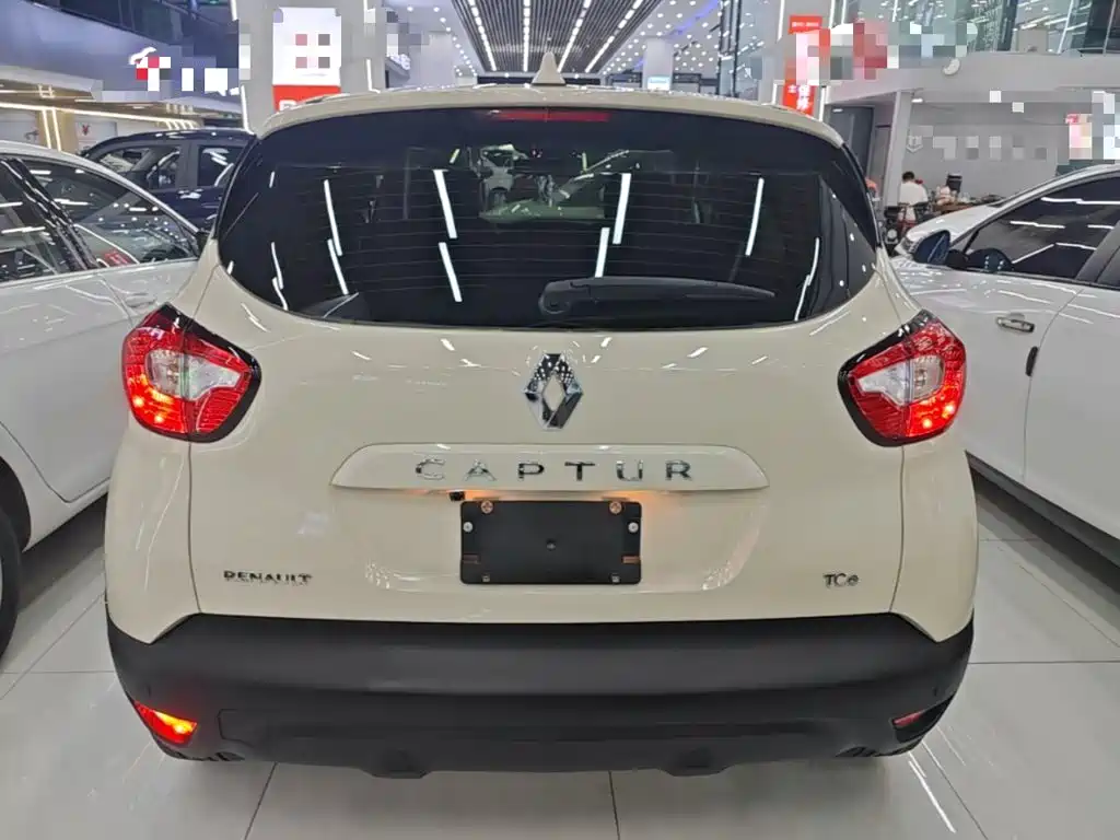 Renault Captur 2018 2015 Model 1.2T Automatic Standard Edition