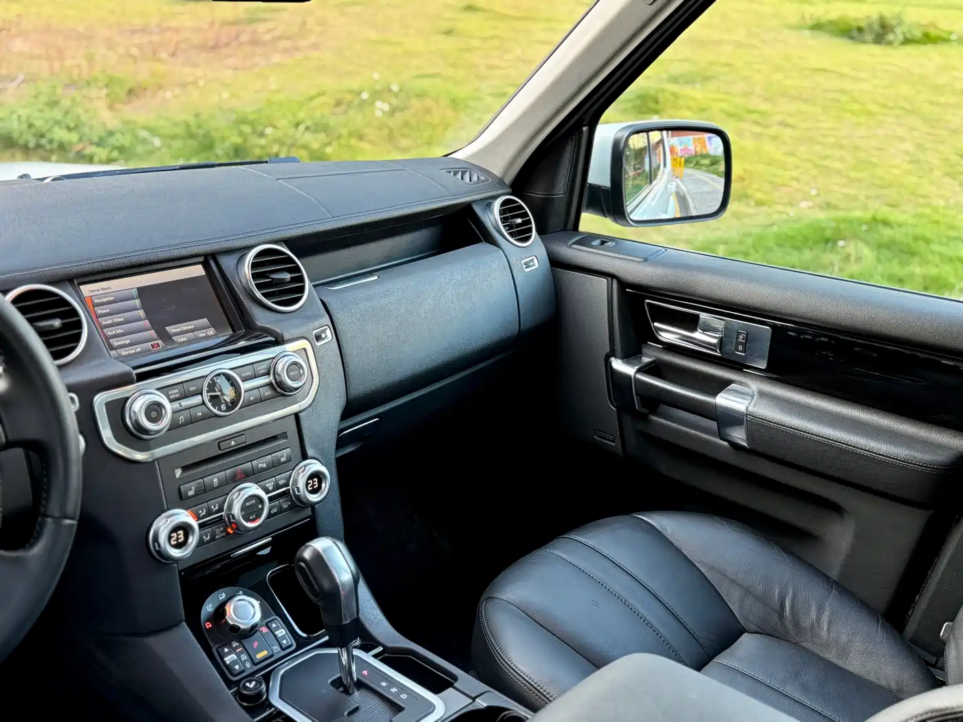 Land Rover Discovery 2011 3.0 SDV6 HSE Diesel фото 15