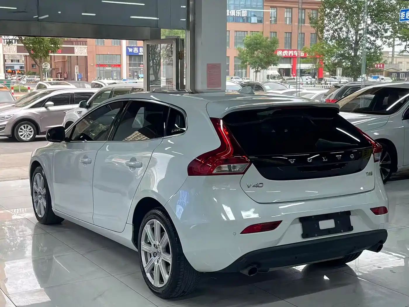 Volvo V40 2018 2017 T4 Inscription