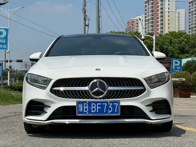 Mercedes-Benz A Рестайлинг, A 180 L, спортивный седан