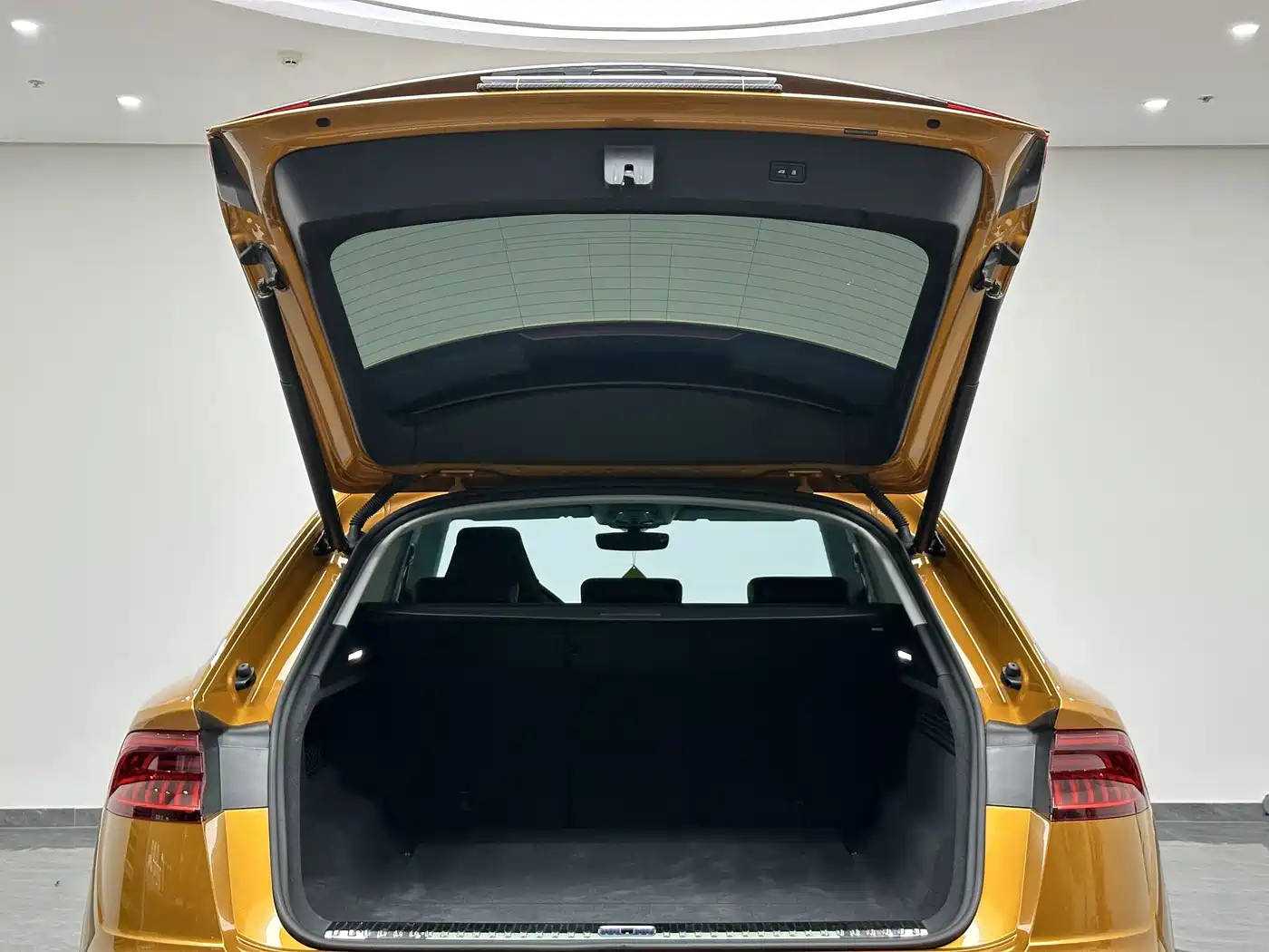 Audi Q8 2023 55 TFSI Luxury Sport фото 25