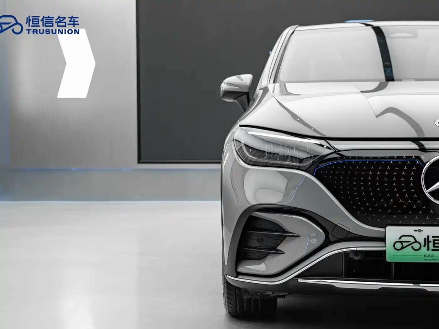 MERCEDES-BENZ EQE SUV