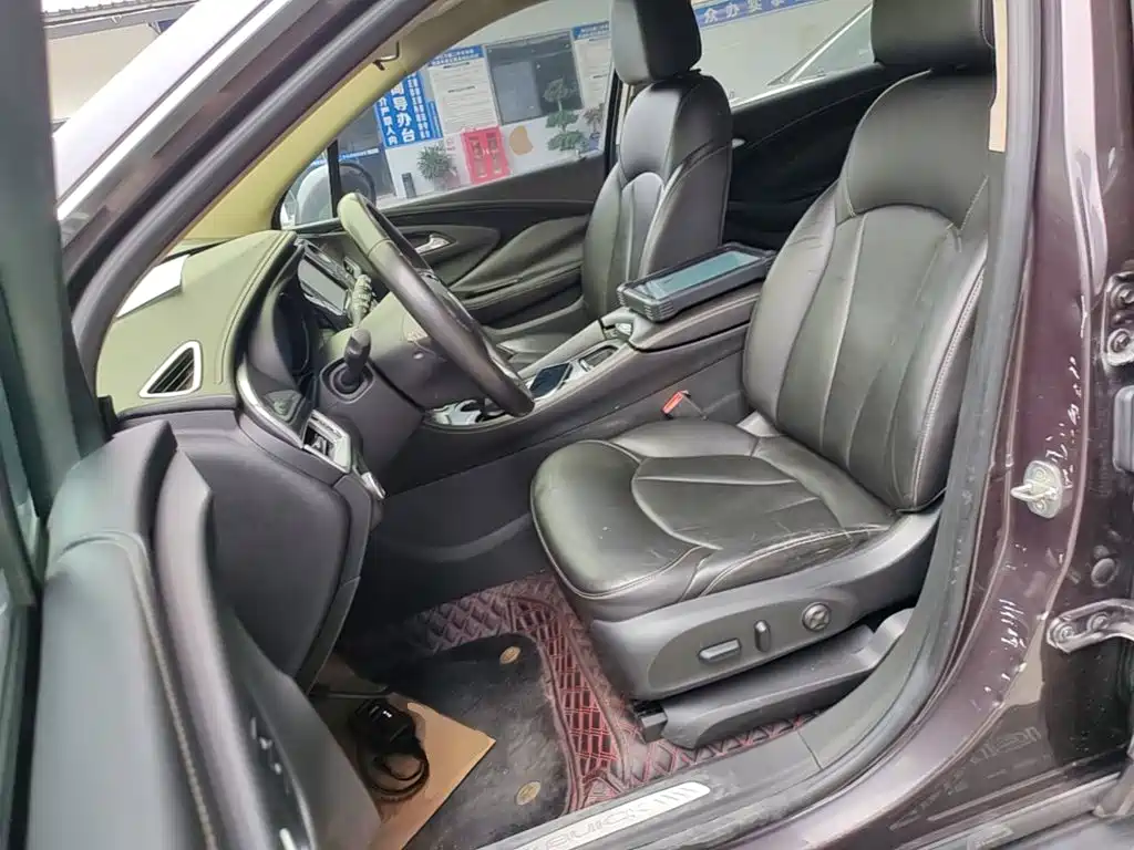 صورة 15 - Buick Envision Plus