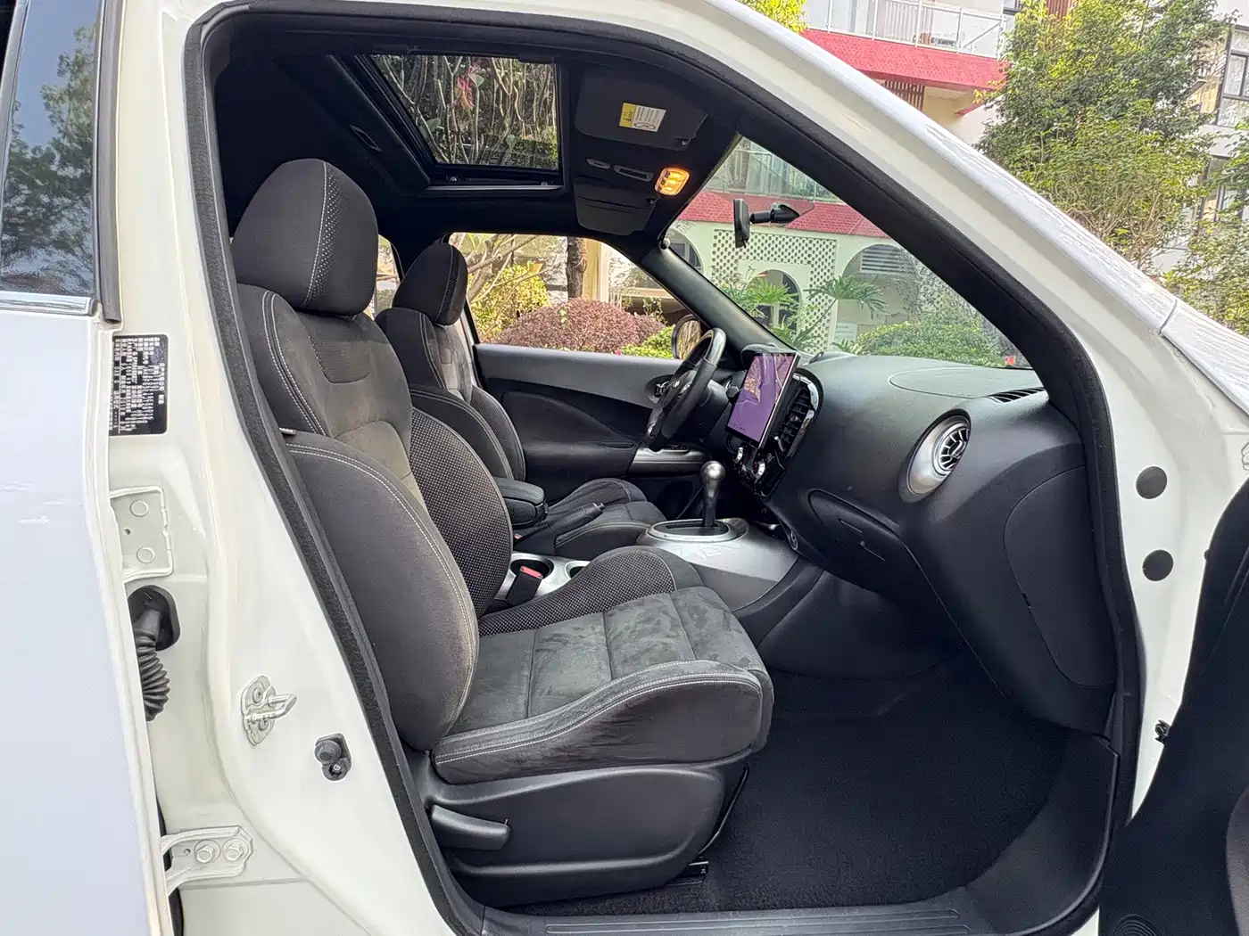 Infiniti ESQ 2019 2014 1.6L Free Edition