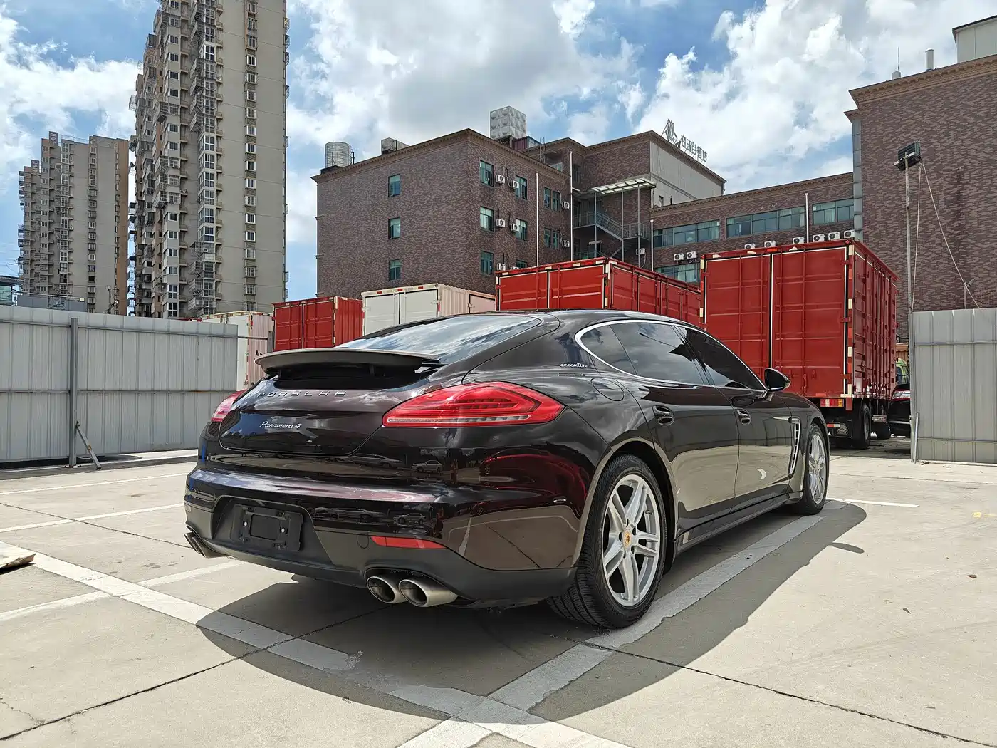 Фото 4 - Porsche Panamera