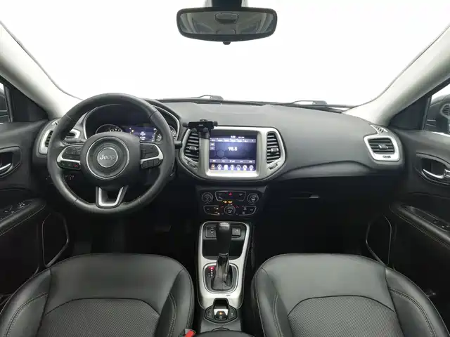Jeep Compass 2019 200T Auto Family-Connected Large Screen Edition — фото 5