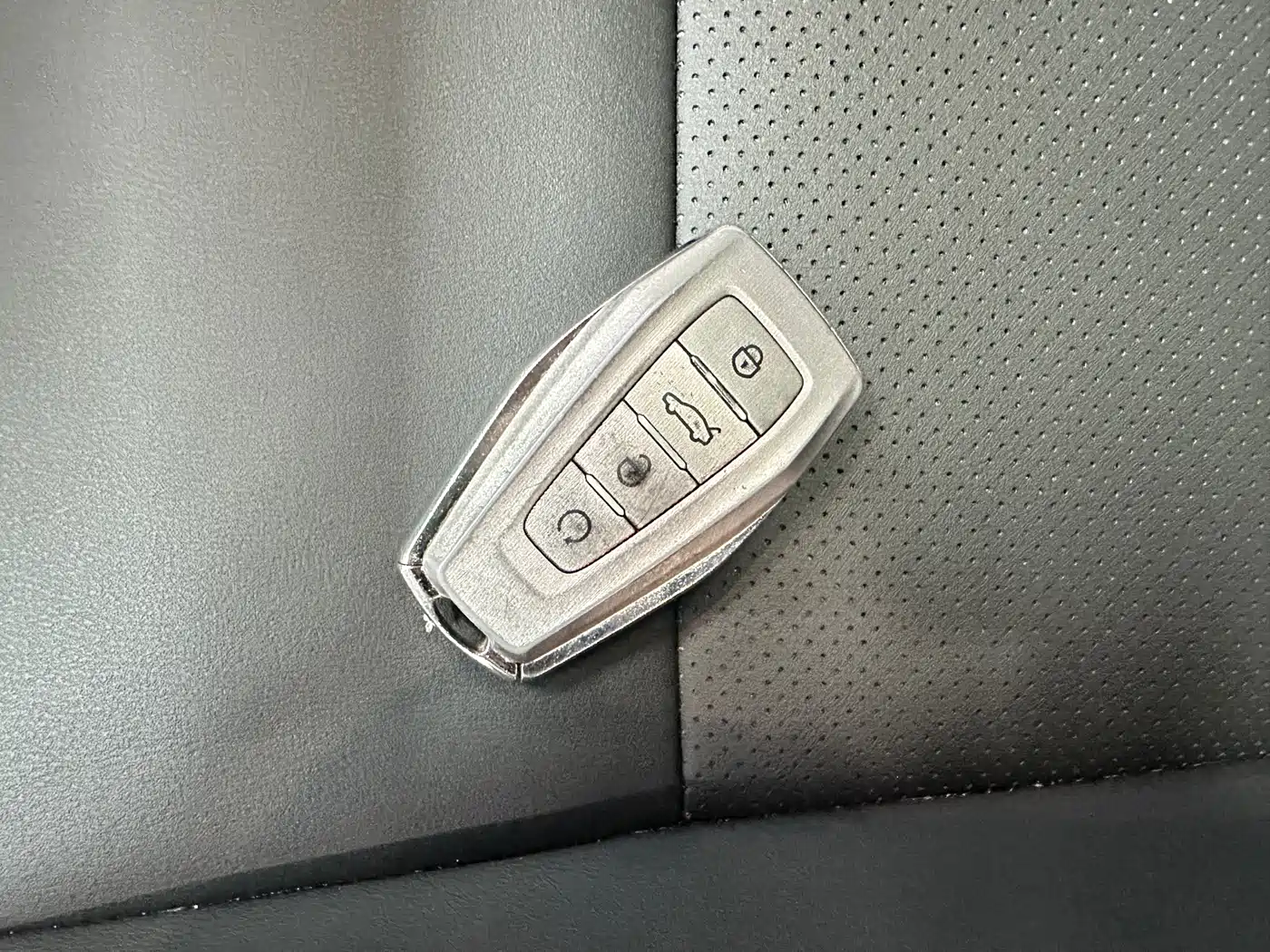 GEELY AUTOMOBILE BINYUE