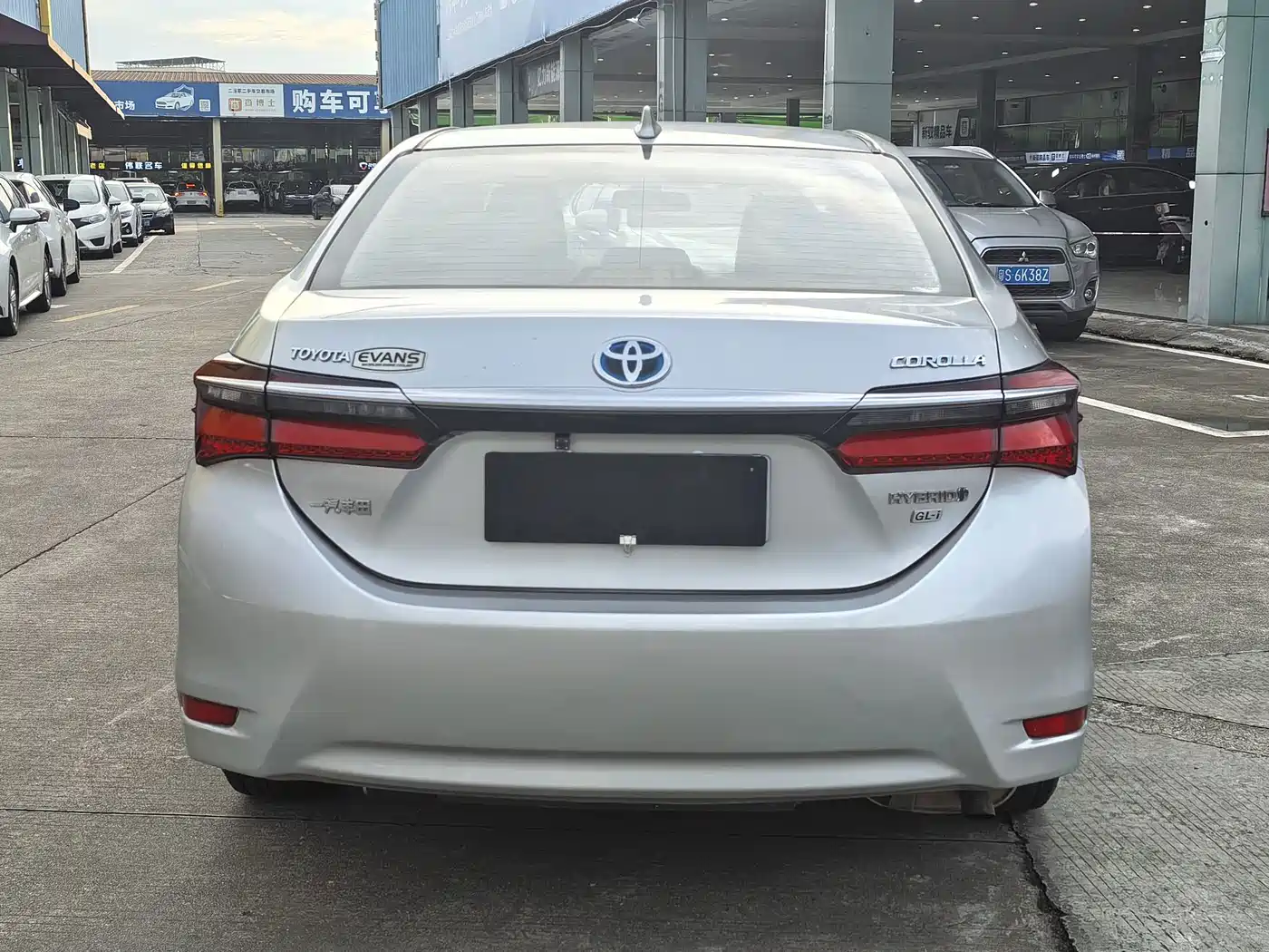 Фото 5 - Toyota Corolla
