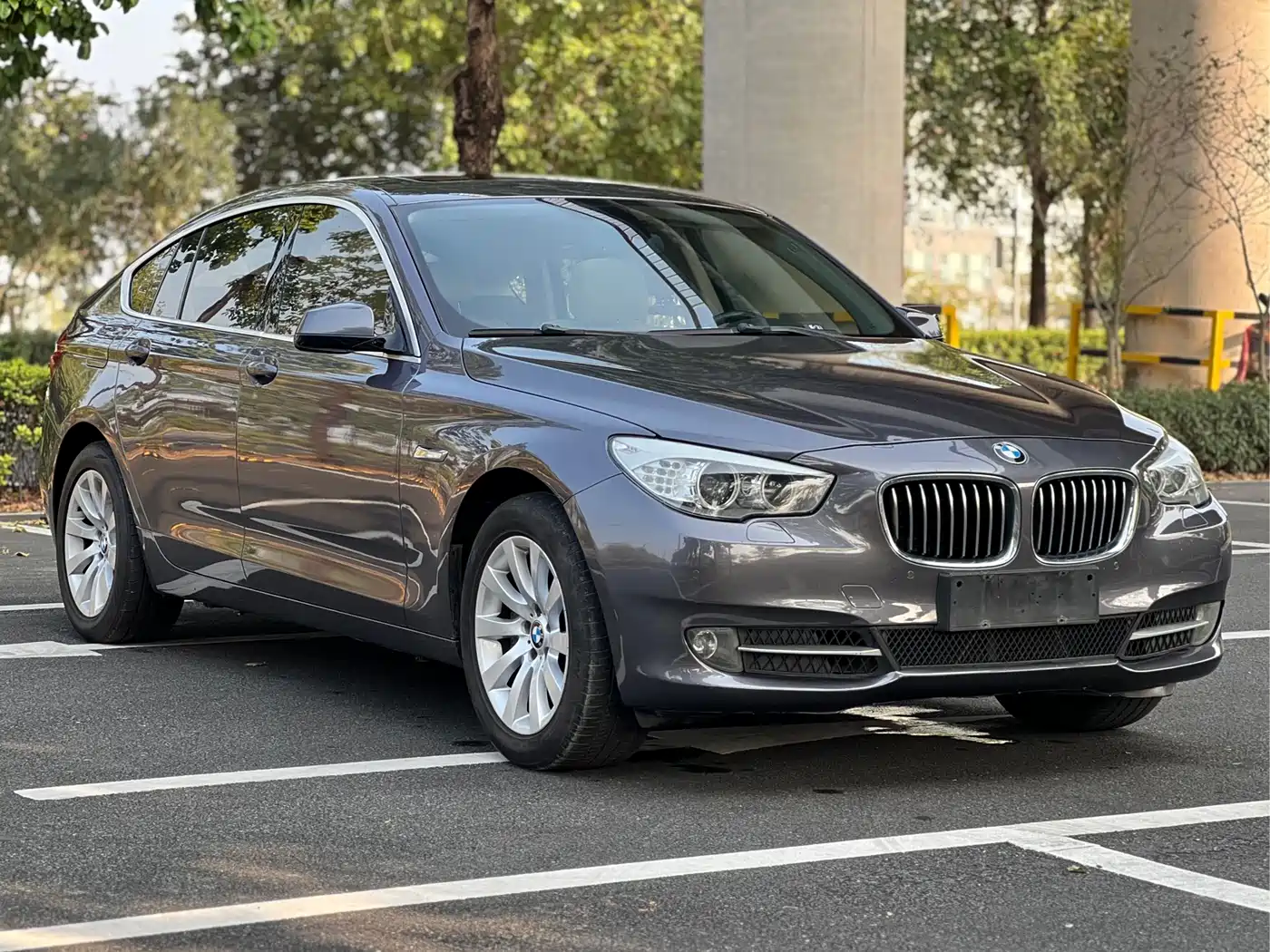 BMW 5 Series GT 2013 535i Elegance фото 2