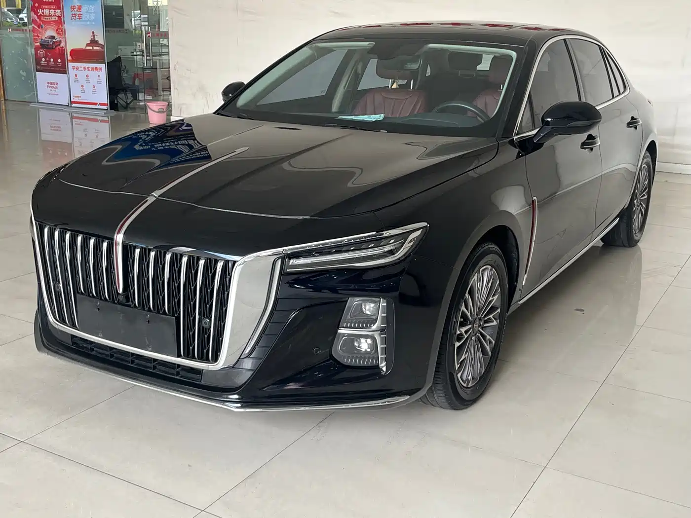Фото 1 - Hongqi H5