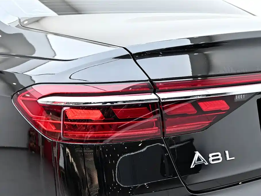 Audi A8 2019 Plus A8L 55 TFSI quattro Prestige фото 9