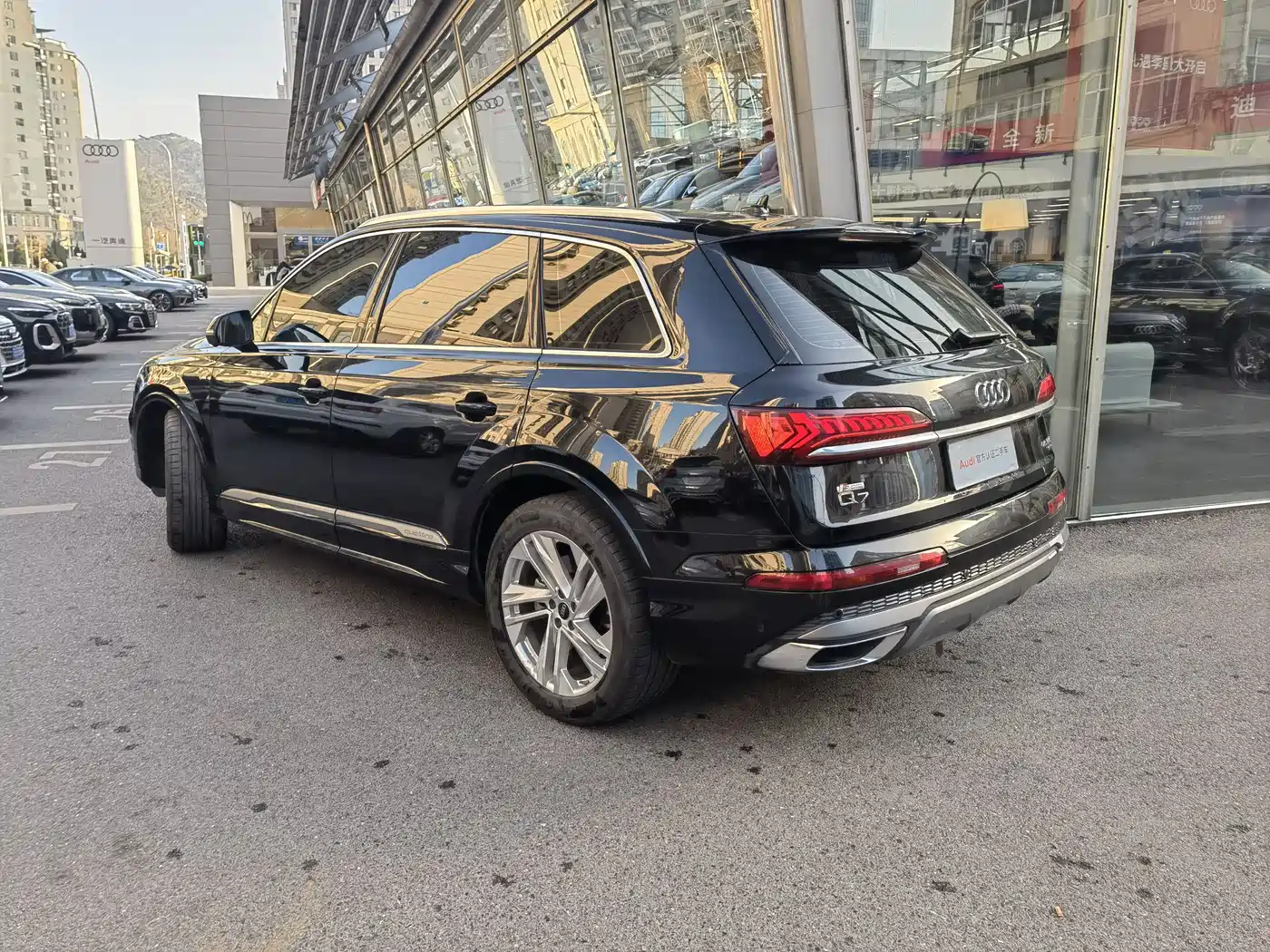 Audi Q7 2023 45 TFSI quattro S line Sport фото 9