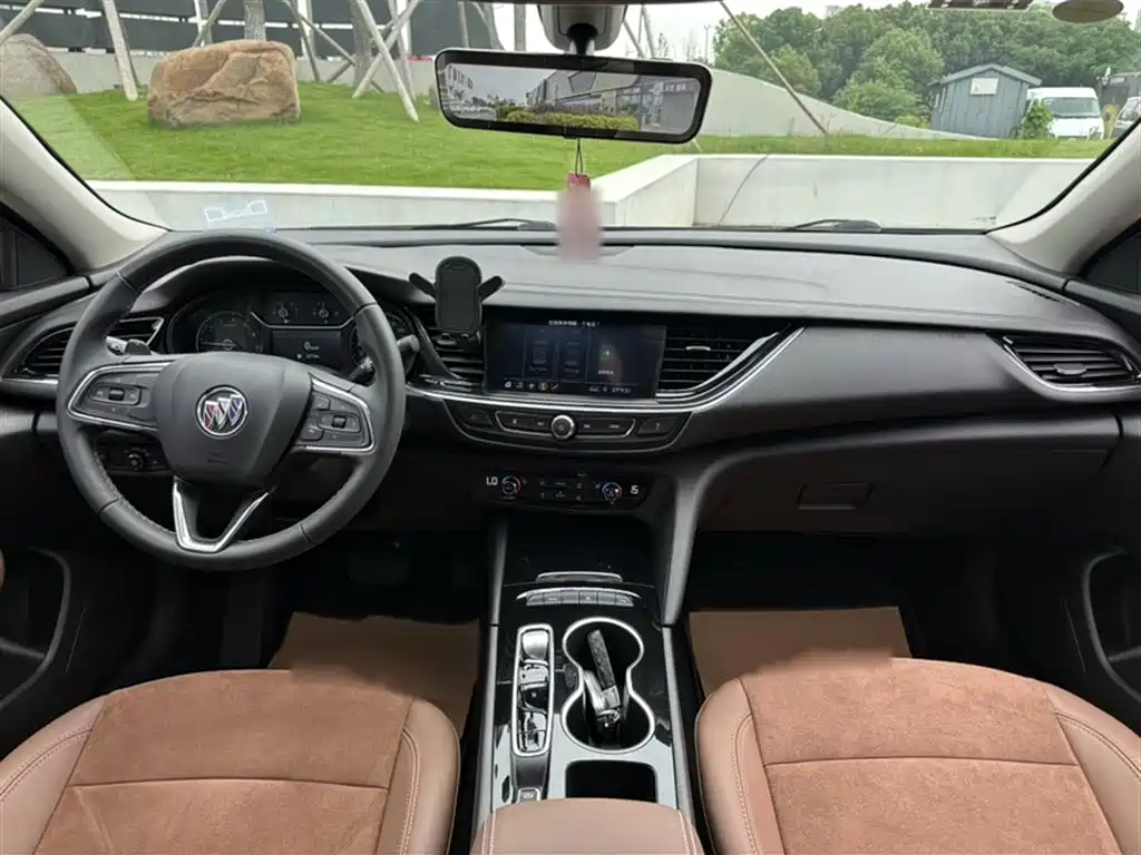 BUICK REGAL