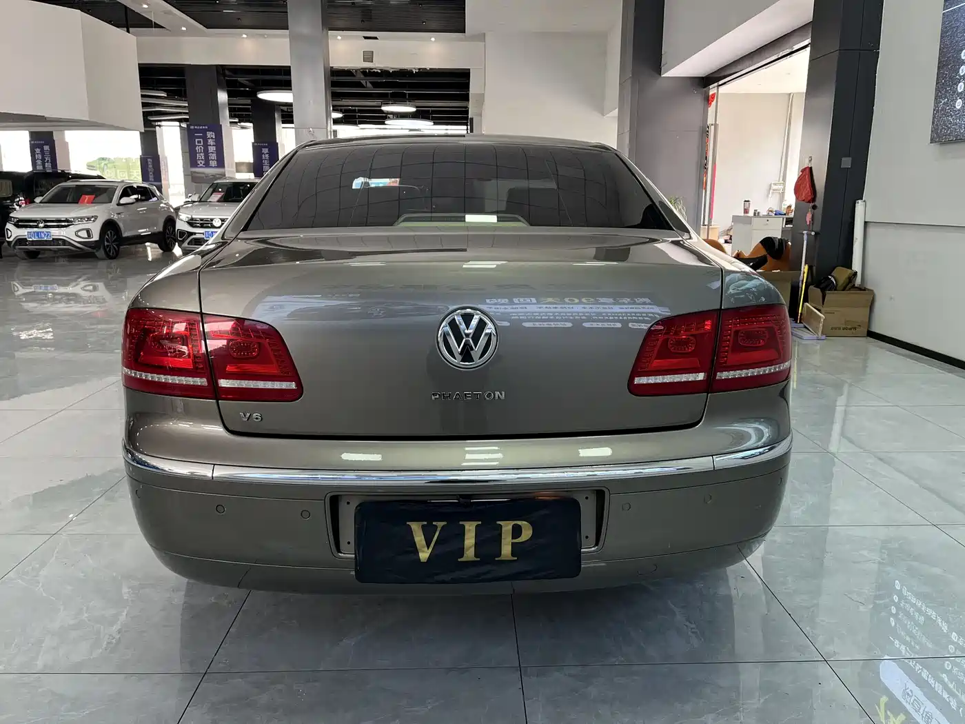 Volkswagen Phaeton 2012 3.0L Executive фото 8