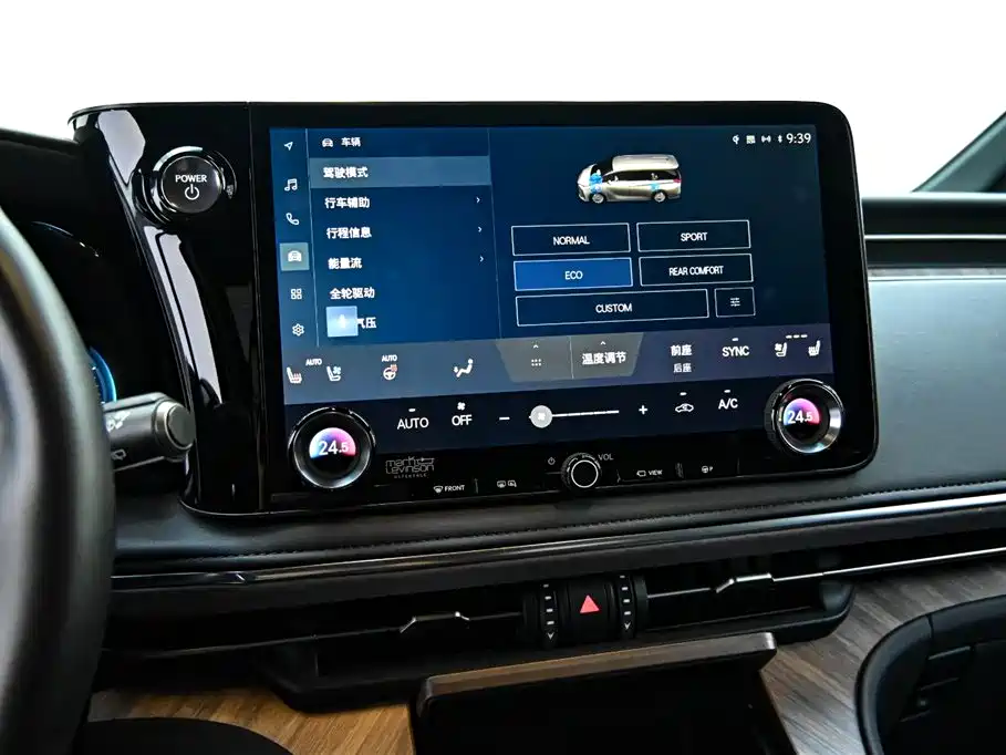 Lexus LM 2023 500h 6-Seater Prestige Edition фото 16