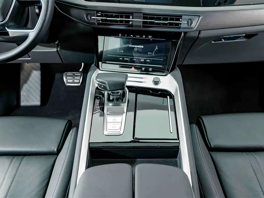 Audi Q6 2025 2024 40 TFSI quattro Cloud View Yulin Package 7-seater