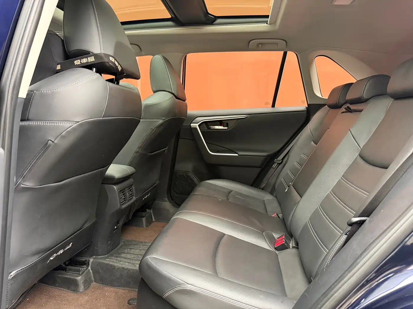 Toyota RAV4 Rongfang 2023 Hybrid 2.5L E-CVT 2WD Elite Plus Edition фото 9