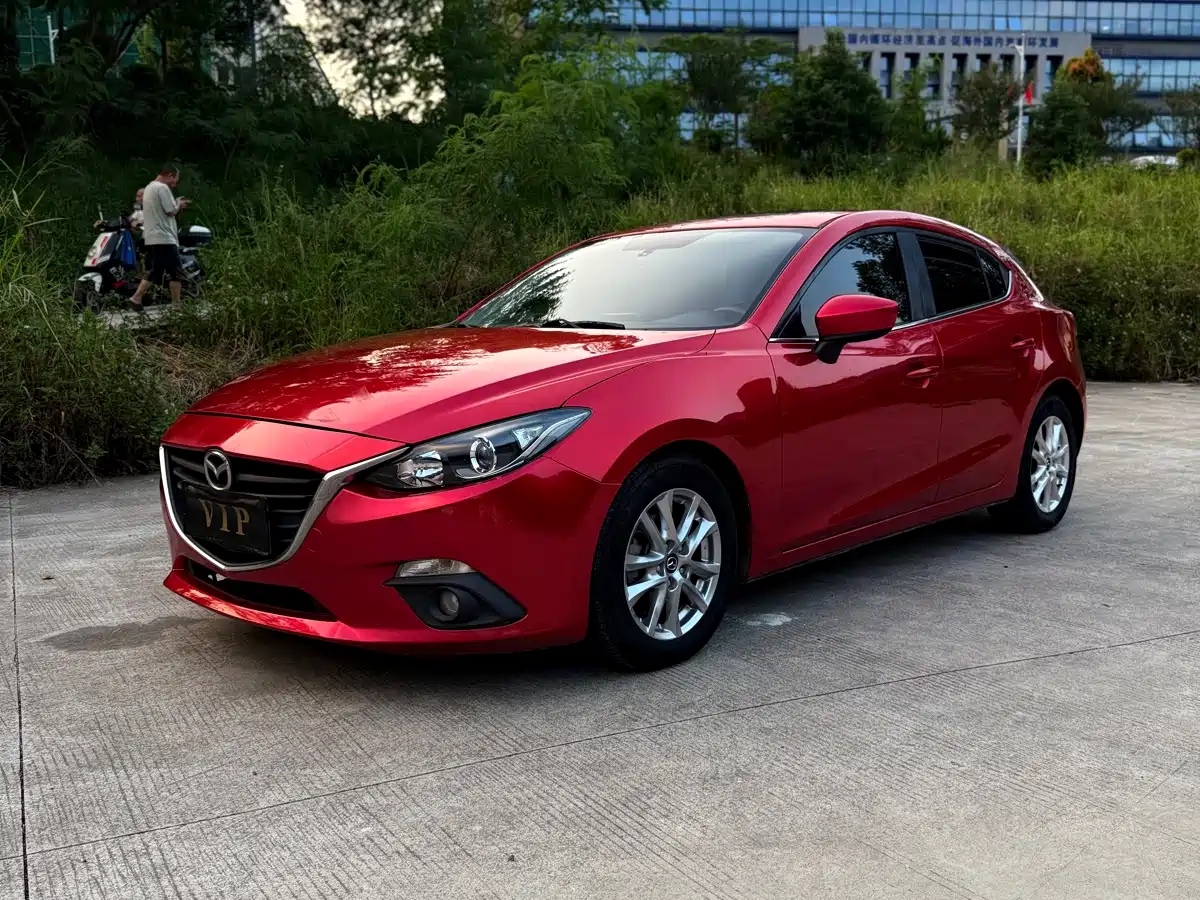 Фото 1 - Mazda Mazda 3