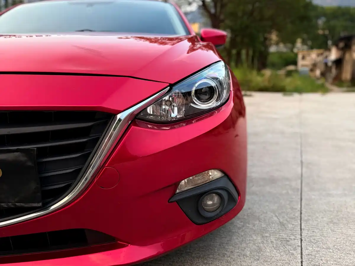 Фото 9 - Mazda Mazda 3