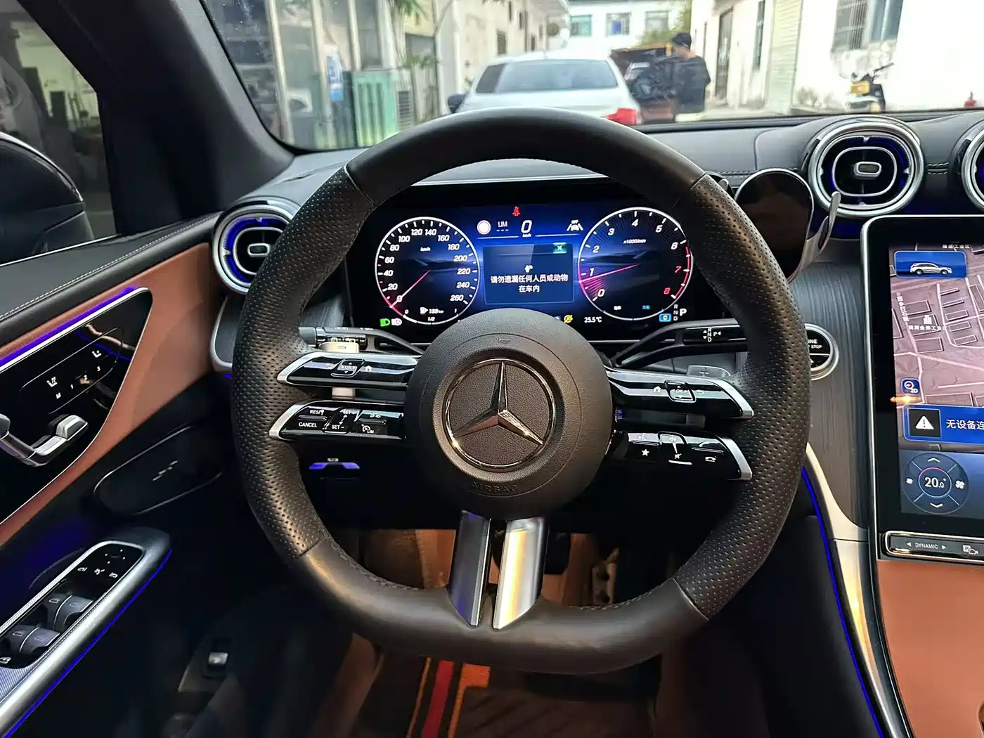 Mercedes-Benz GLC 2024 Facelift GLC 260 L 4MATIC Luxury 5-seater фото 14