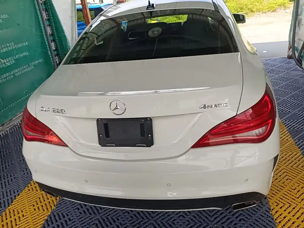 Mercedes-Benz CLA (Import) 2015 2015 CLA 220 4MATIC