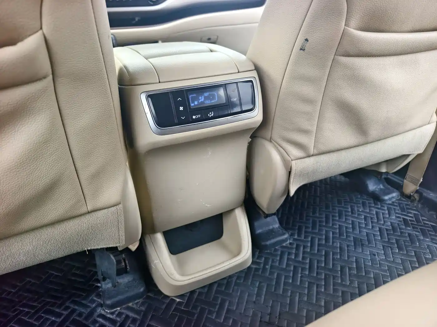 Toyota Highlander 2015 2.0T FWD Elite Edition 5-seater фото 15
