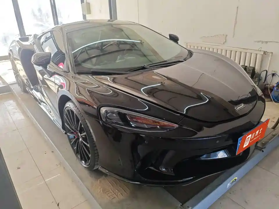 MCLAREN GT