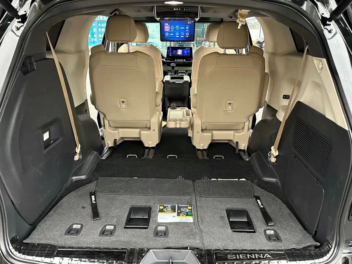 Toyota Sienna 2021 2.5L Hybrid Luxury Edition фото 8